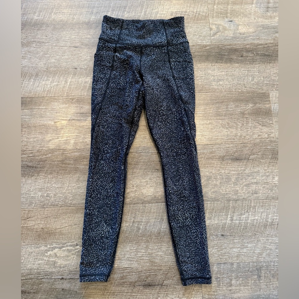Athleta stash pocket salutations